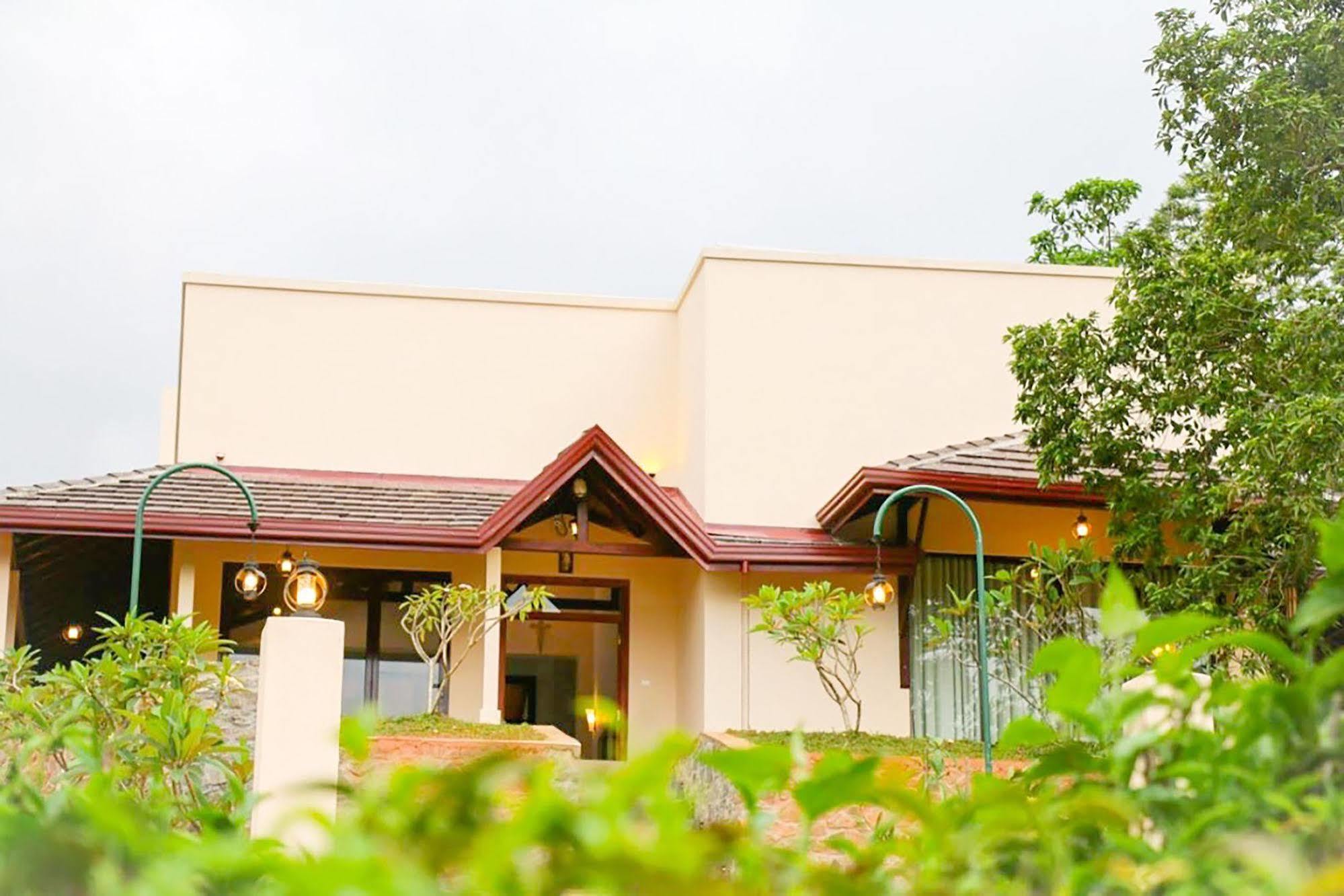 Aqua Dunhinda Villa Kandy Exterior photo
